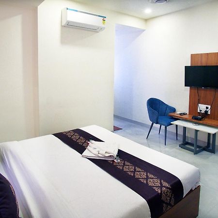 Hotel The Marion Nashik Dış mekan fotoğraf