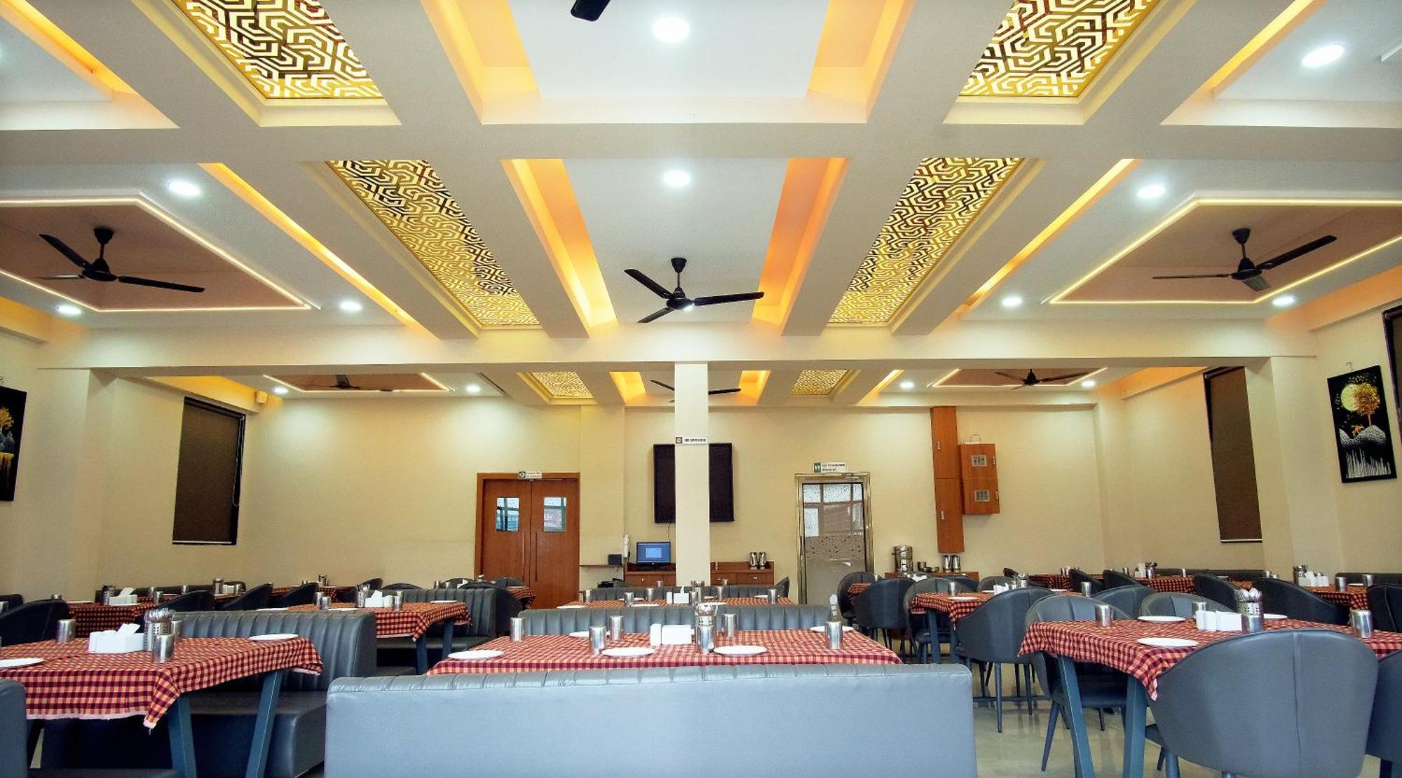 Hotel The Marion Nashik Dış mekan fotoğraf