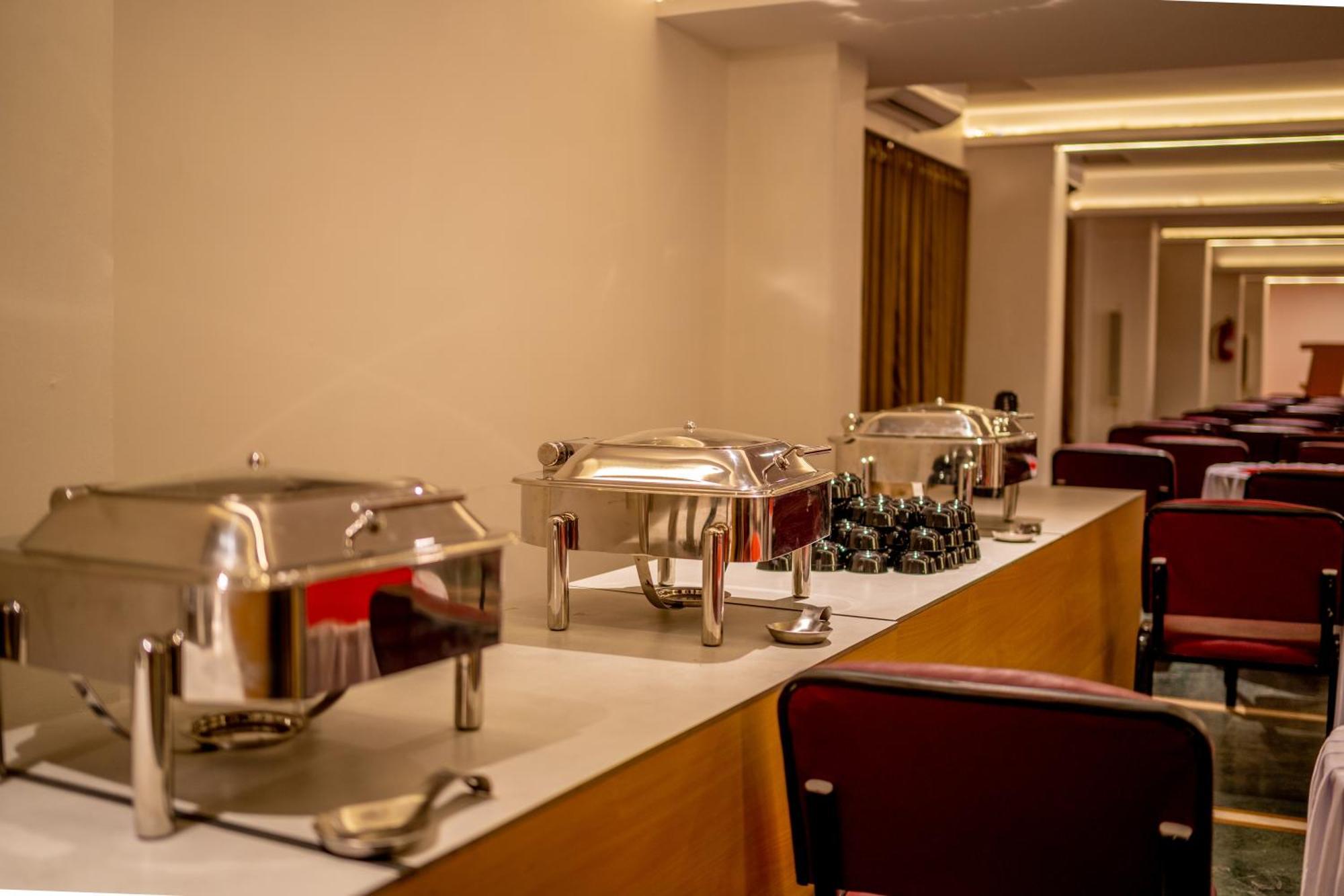 Hotel The Marion Nashik Dış mekan fotoğraf